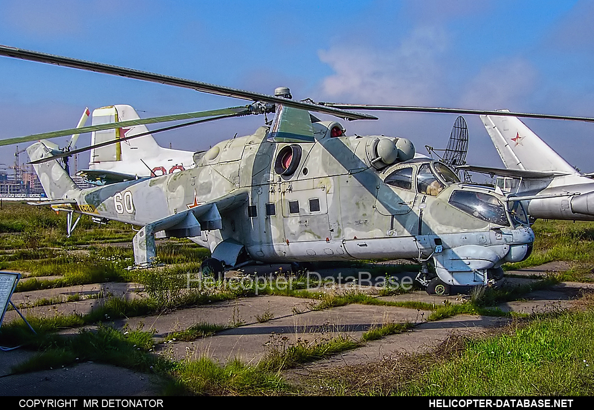Mi-24D   60 white