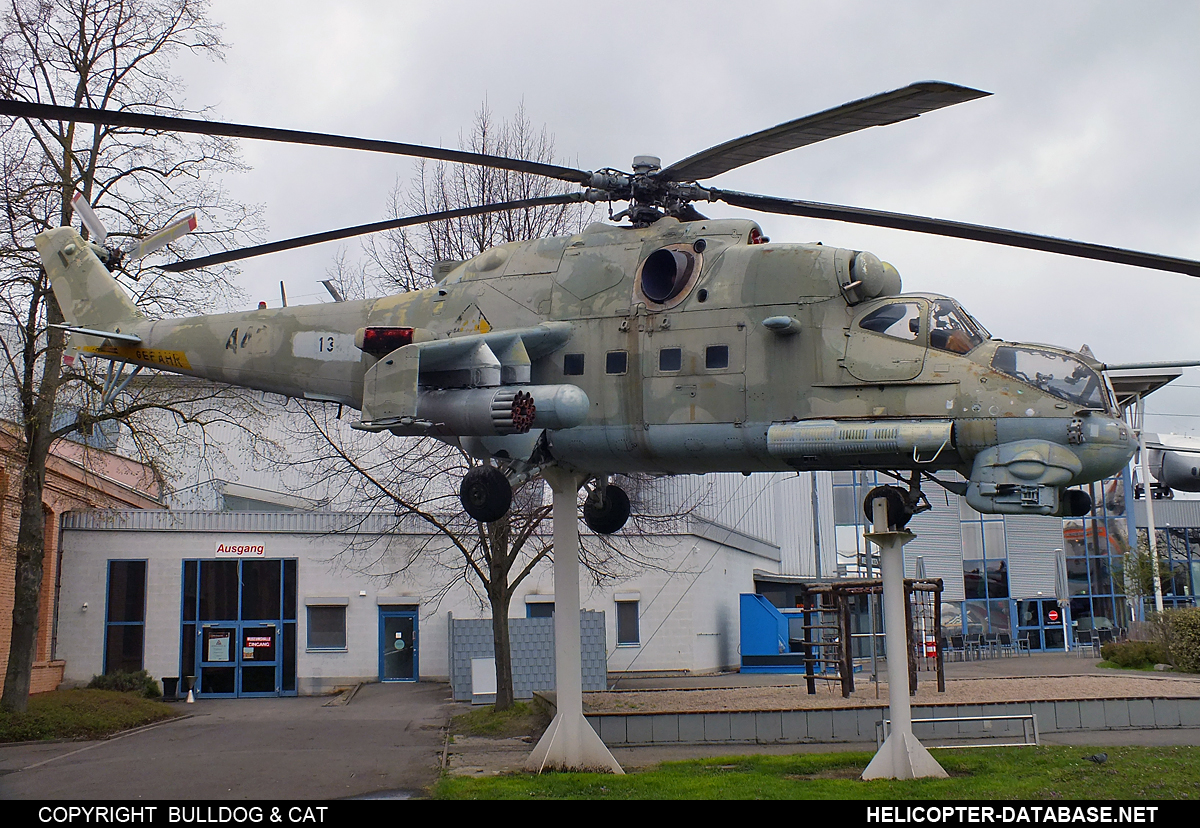 Mi-24P   442