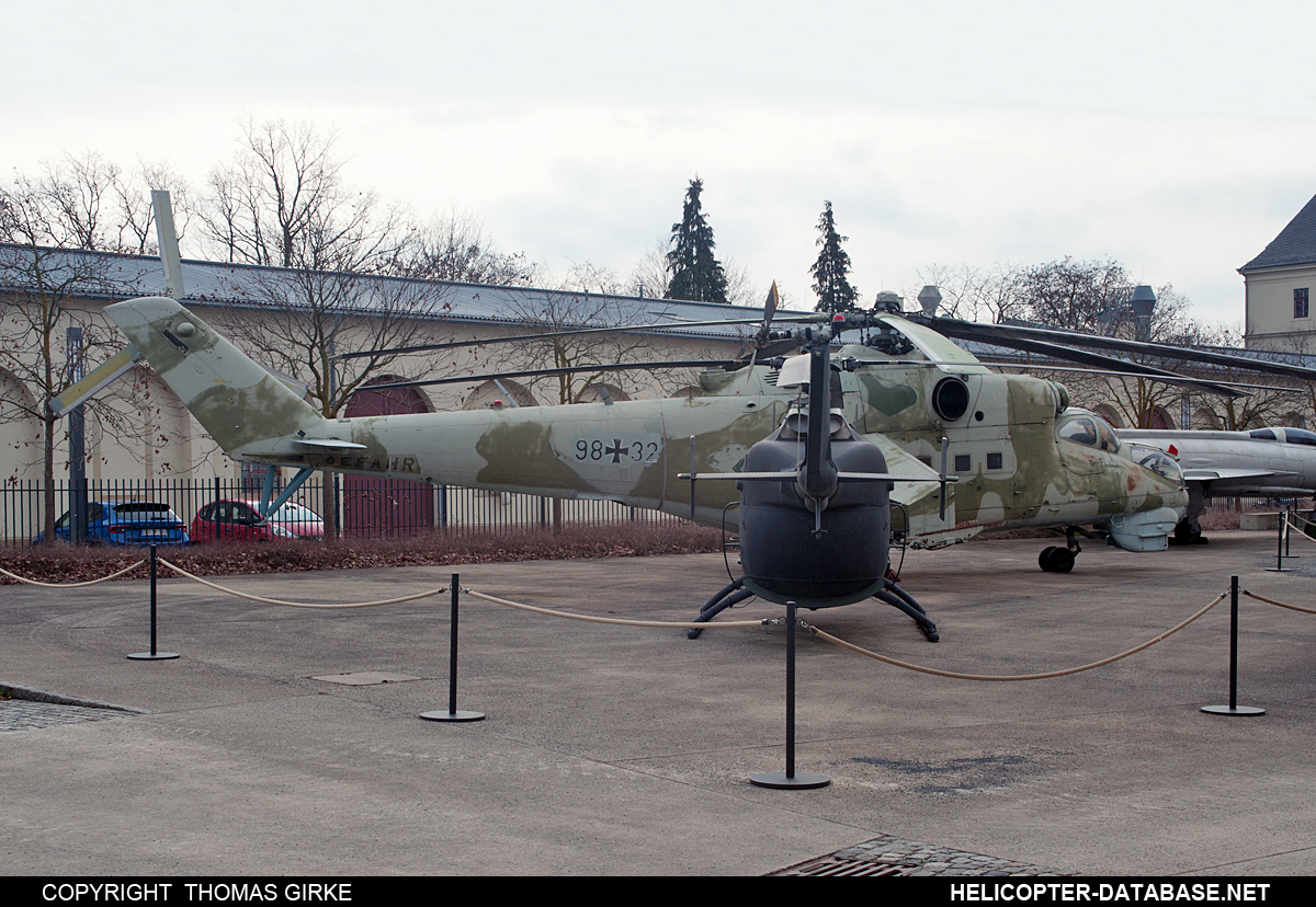 Mi-24D   98+32