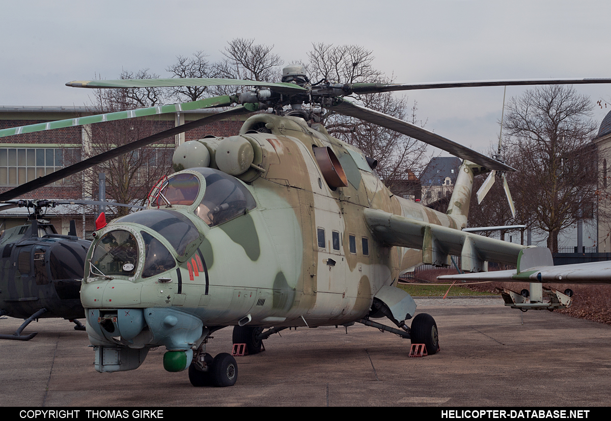 Mi-24D   98+32