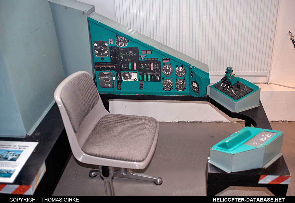 Cockpit Trainer PTW-241   (no registration)