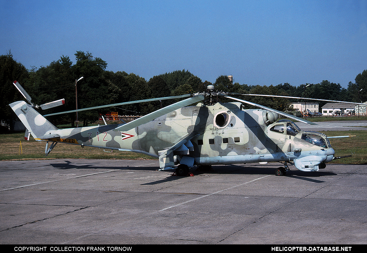 Mi-24V   712