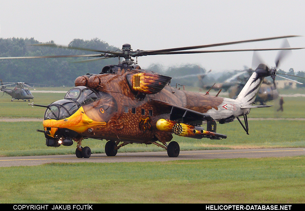 Mi-24V   716