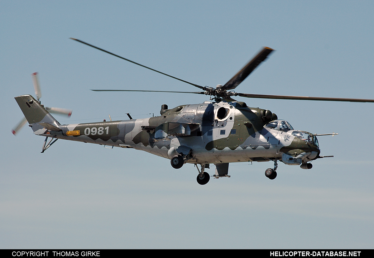 Mi-35   0981