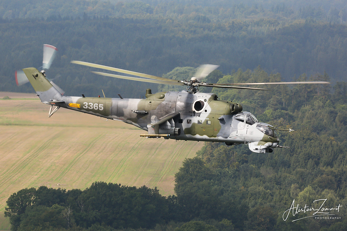 Mi-35   3365