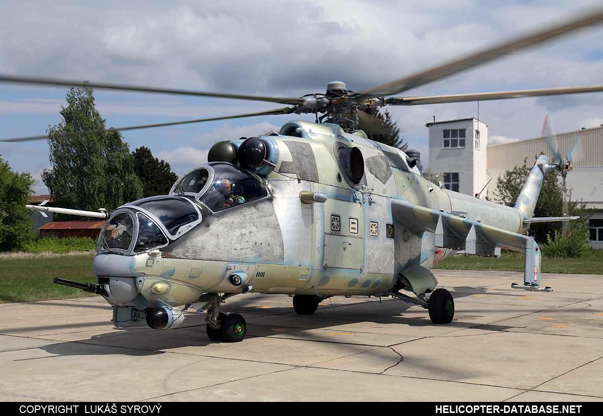 Mi-35   3370