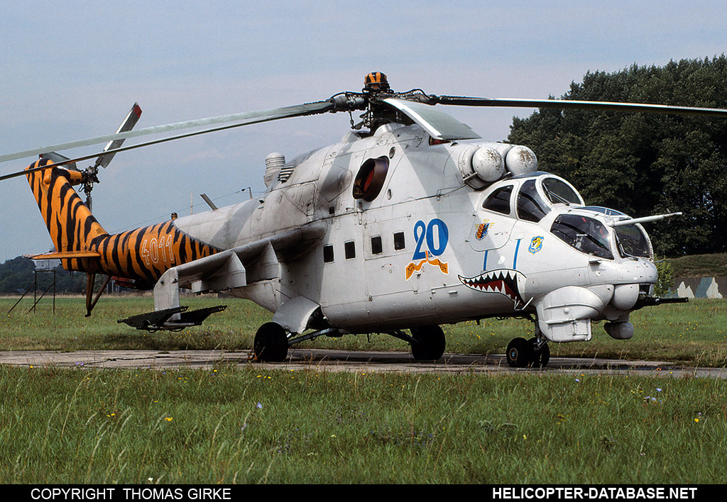 Mi-24D   4011