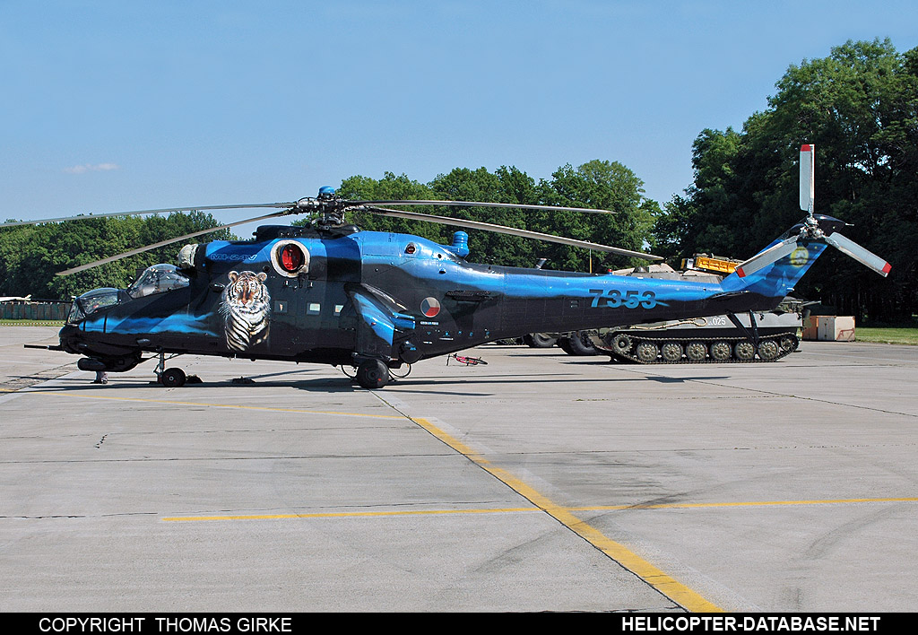 Mi-35   7353