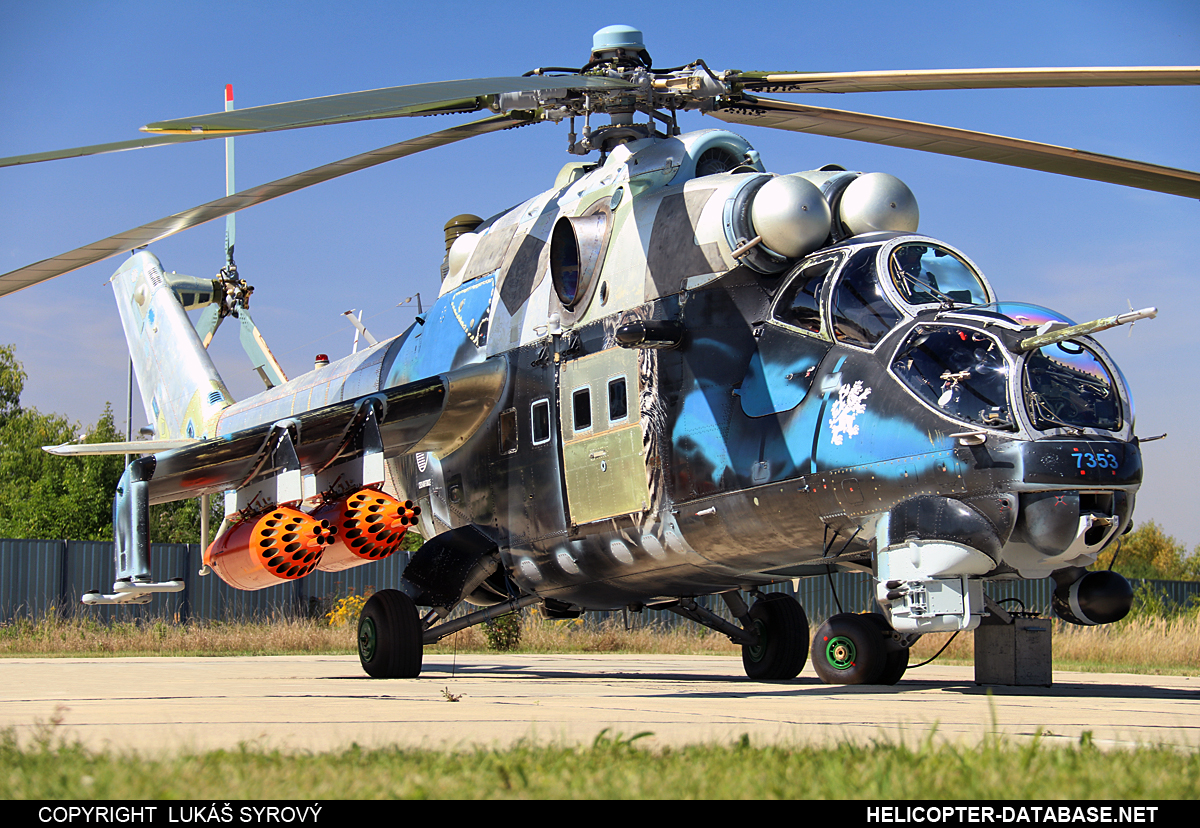 Mi-35   7353