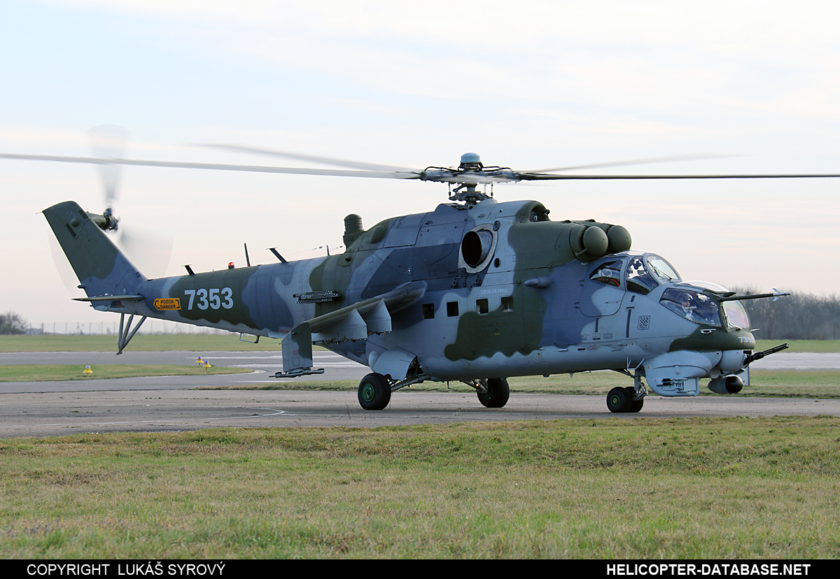 Mi-35   7353