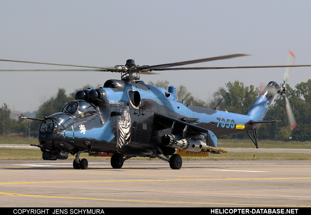 Mi-35   7353