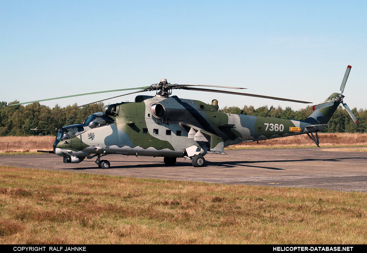 Mi-35   7360