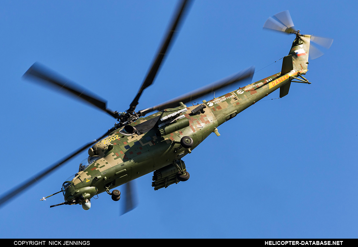 Mi-35M   2302 yellow