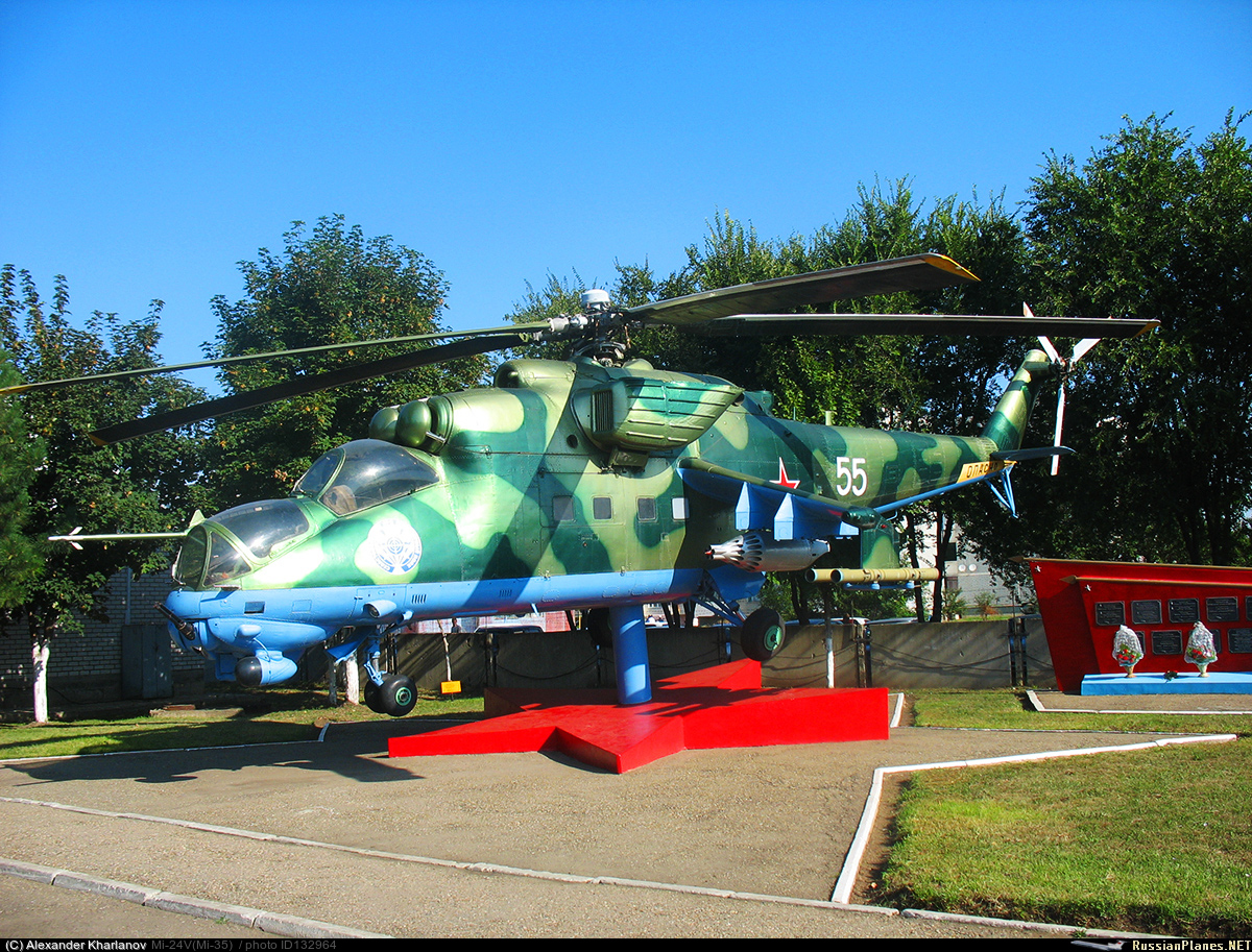 Mi-24V   55 white