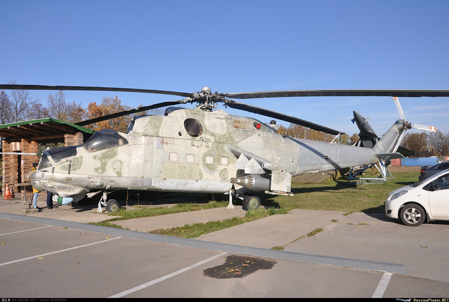 Mi-24D   (no registration)