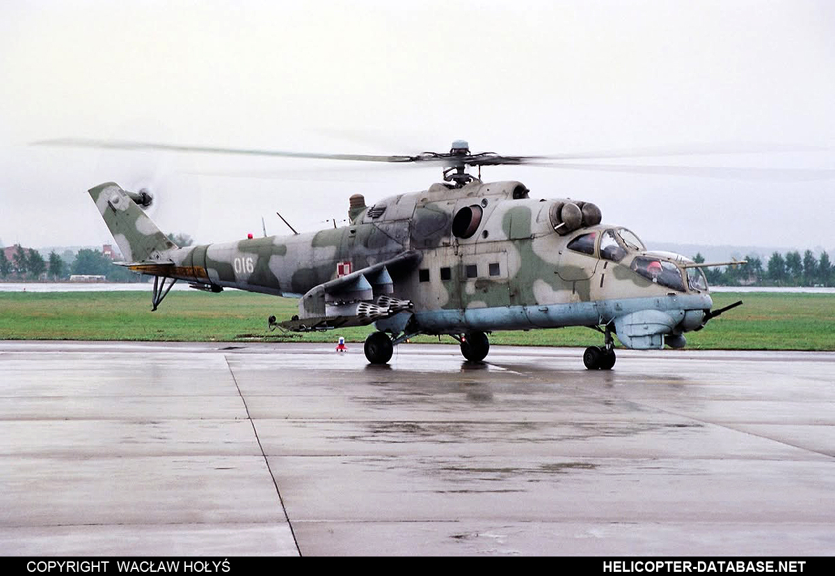 Mi-24D 016