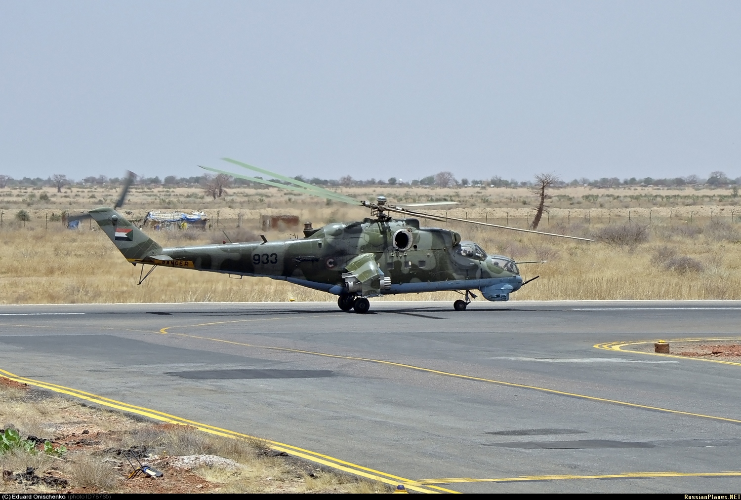 Mi-35   933