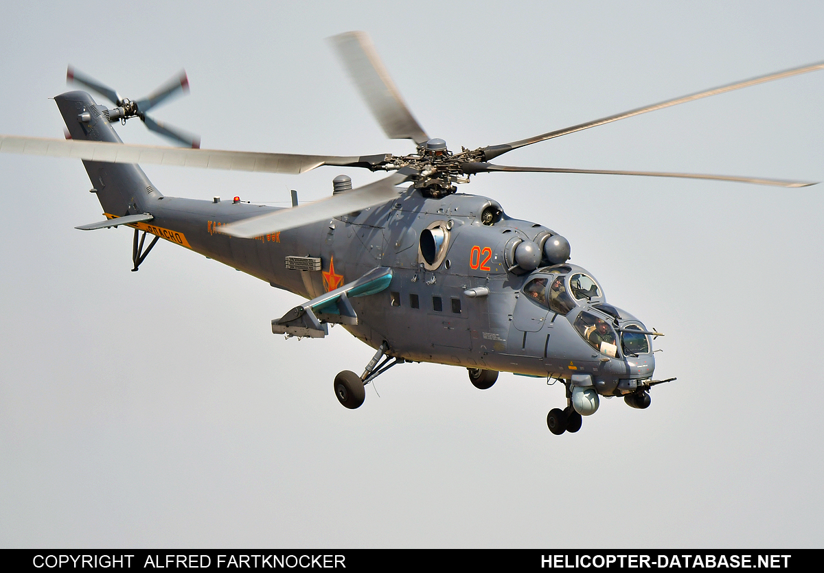 Mi-35M   02 red