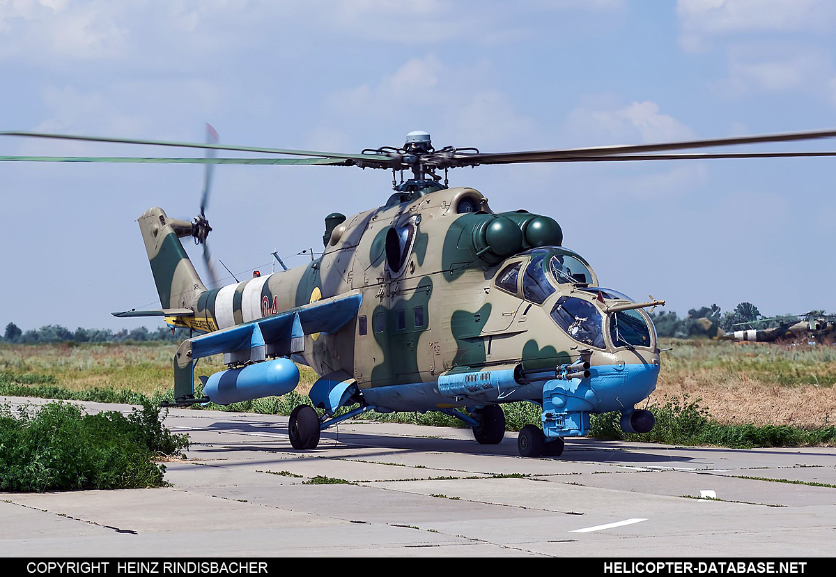Mi-24P   04 red