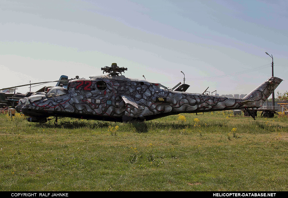 Mi-24P   72 red