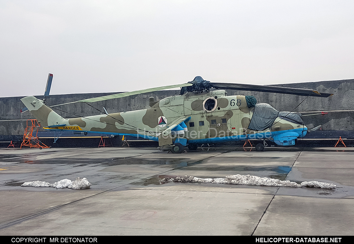 Mi-35   68