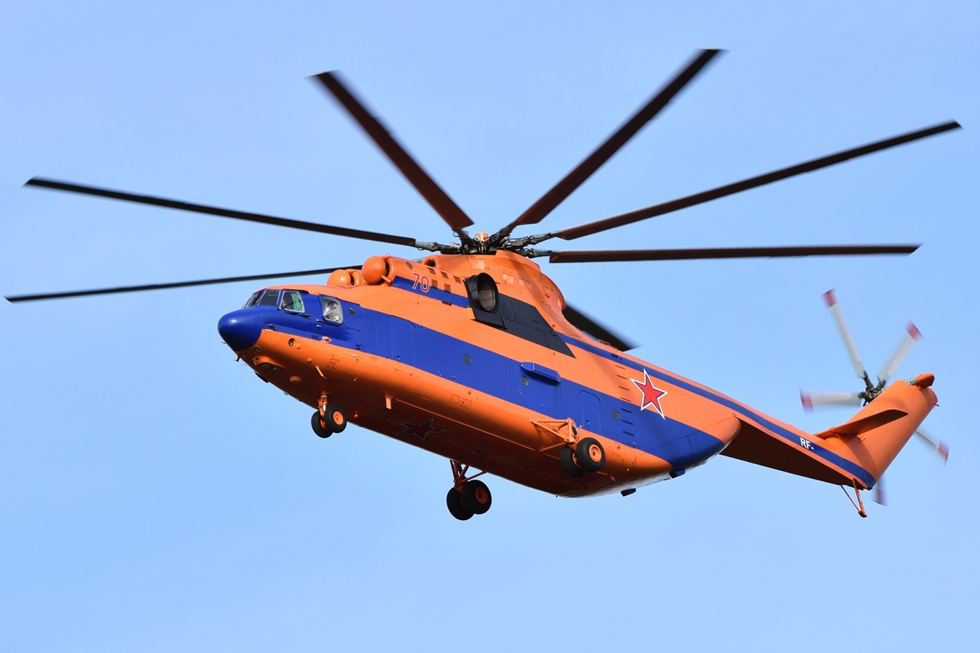 Mi-26   70 red