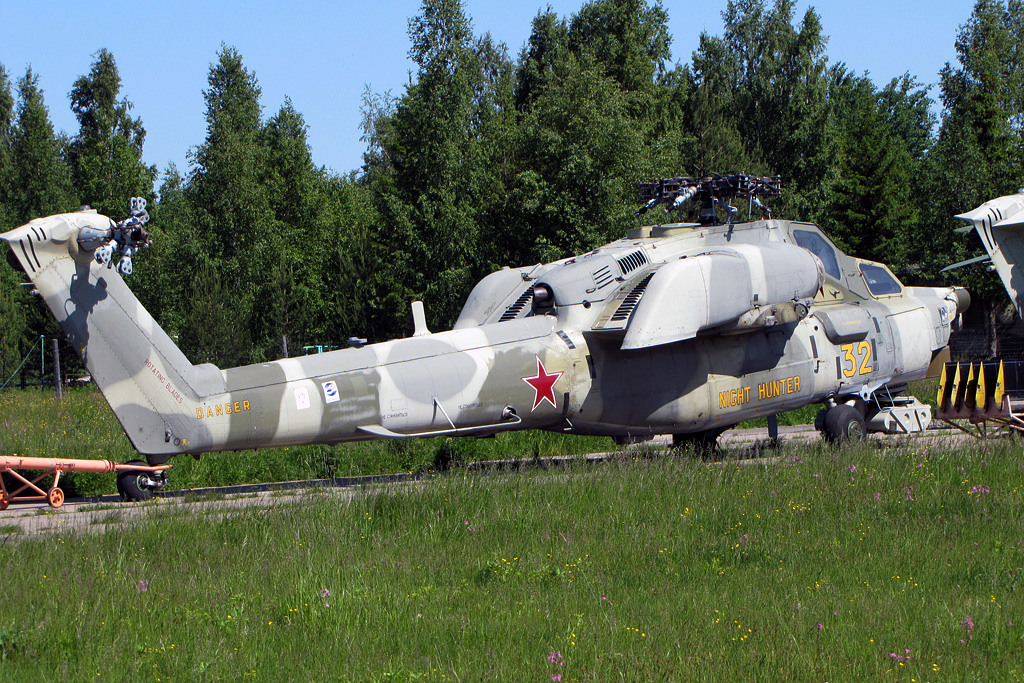 Mi-28N   32 yellow