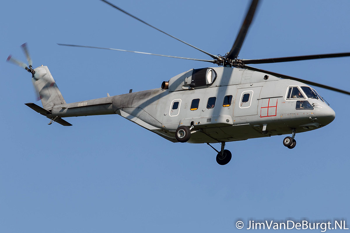 Mi-38T   38015