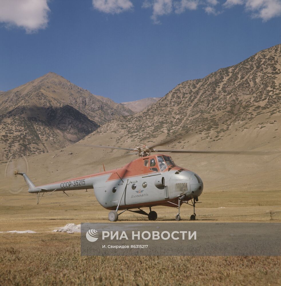 Mi-4SP   CCCP-35215