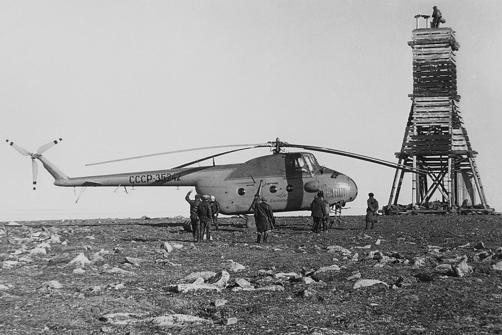 Mi-4   CCCP-35242