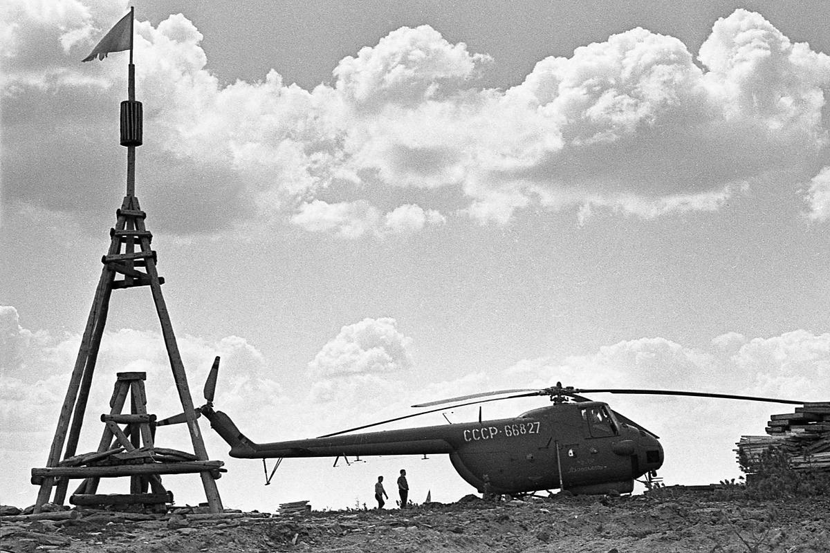 Mi-4   CCCP-66827