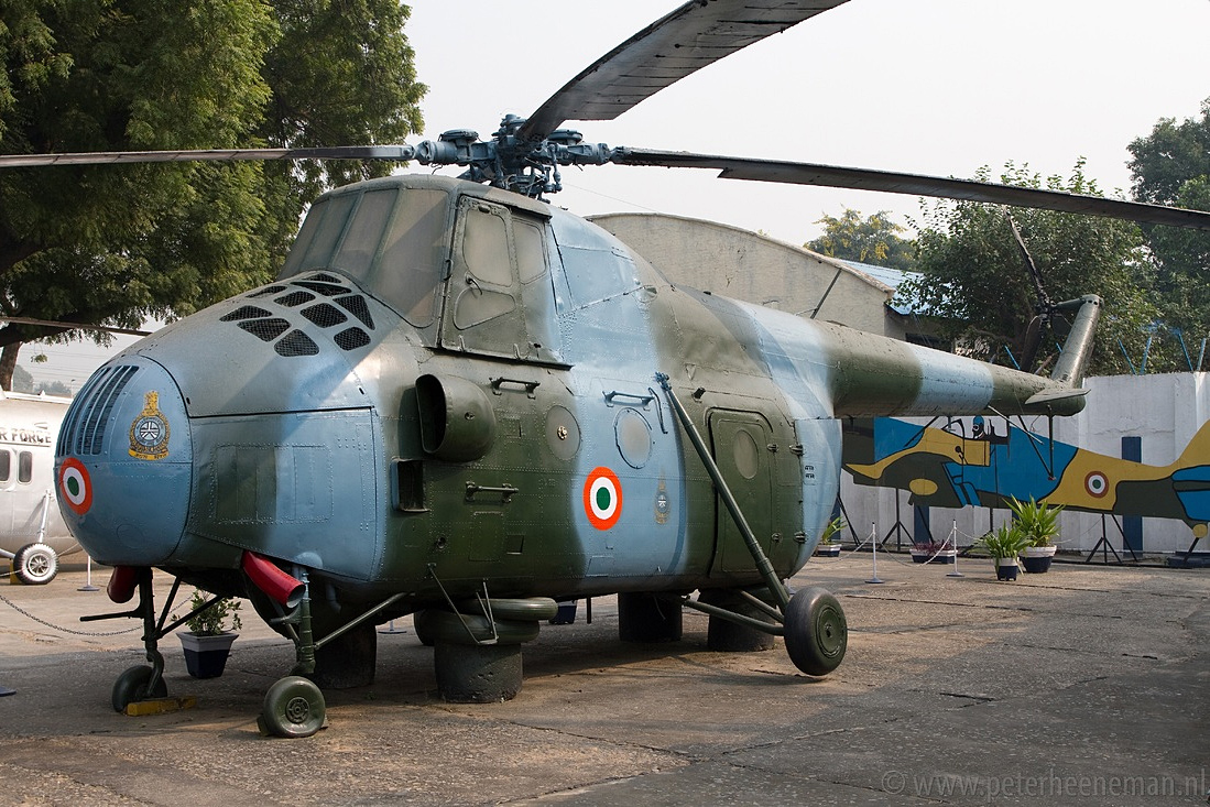 Mi-4   (no registration)