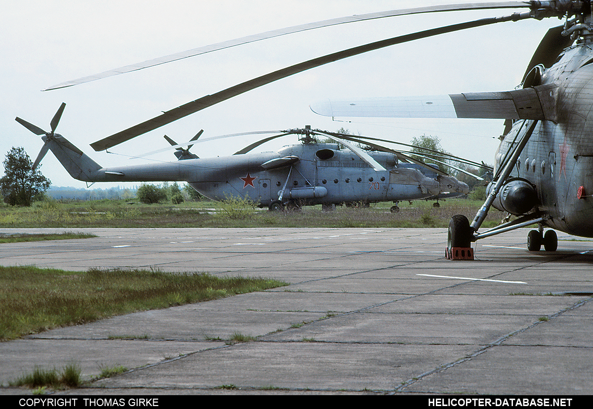 Mi-6A   70 red