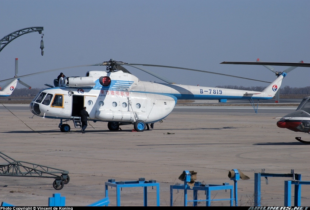 Mi-8T   B-7819