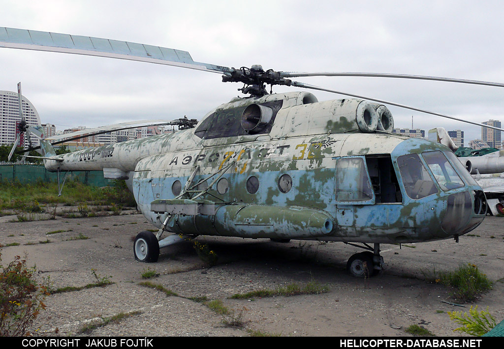 Mi-8AT   CCCP-11052