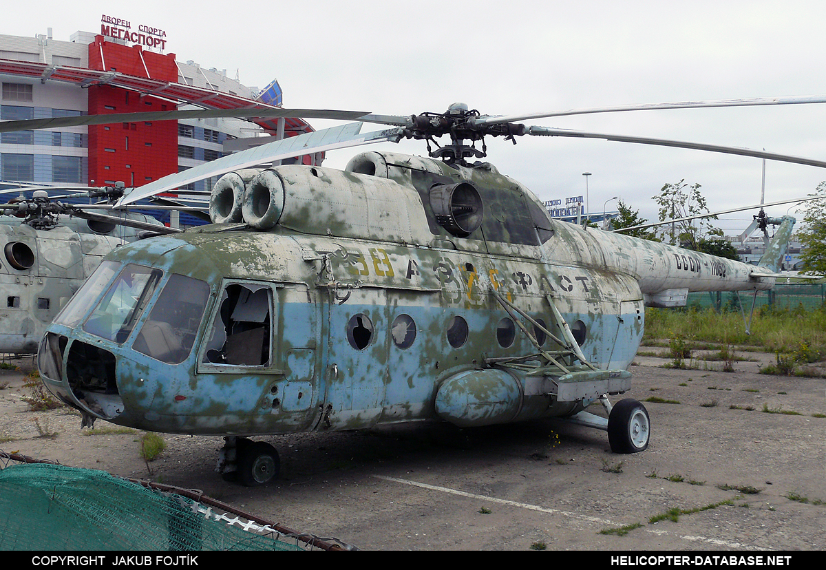 Mi-8AT   CCCP-11052