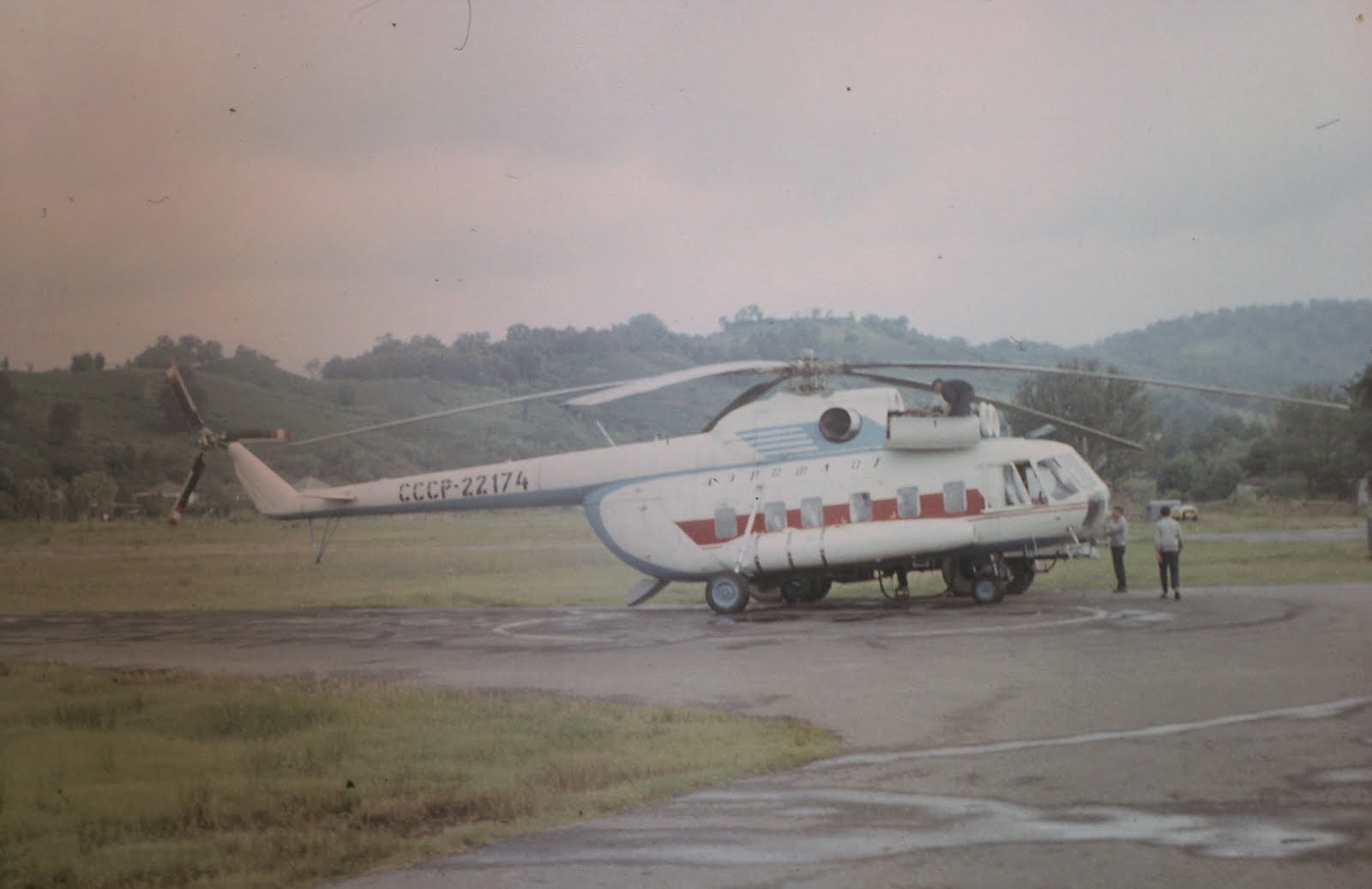 Mi-8PS   CCCP-22174