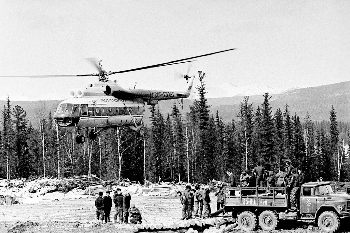 Mi-8T   CCCP-25782