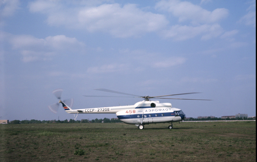 Mi-8T   CCCP-27208