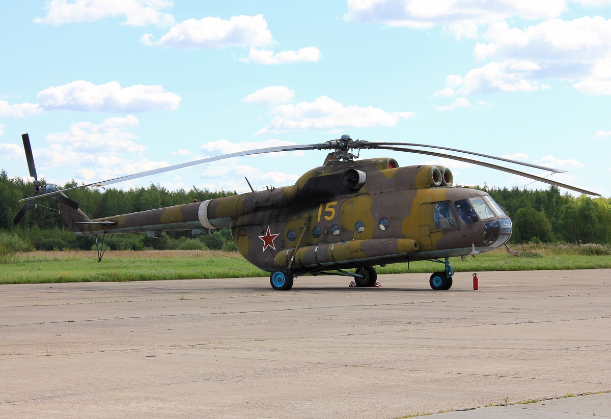 Mi-8T   15 yellow