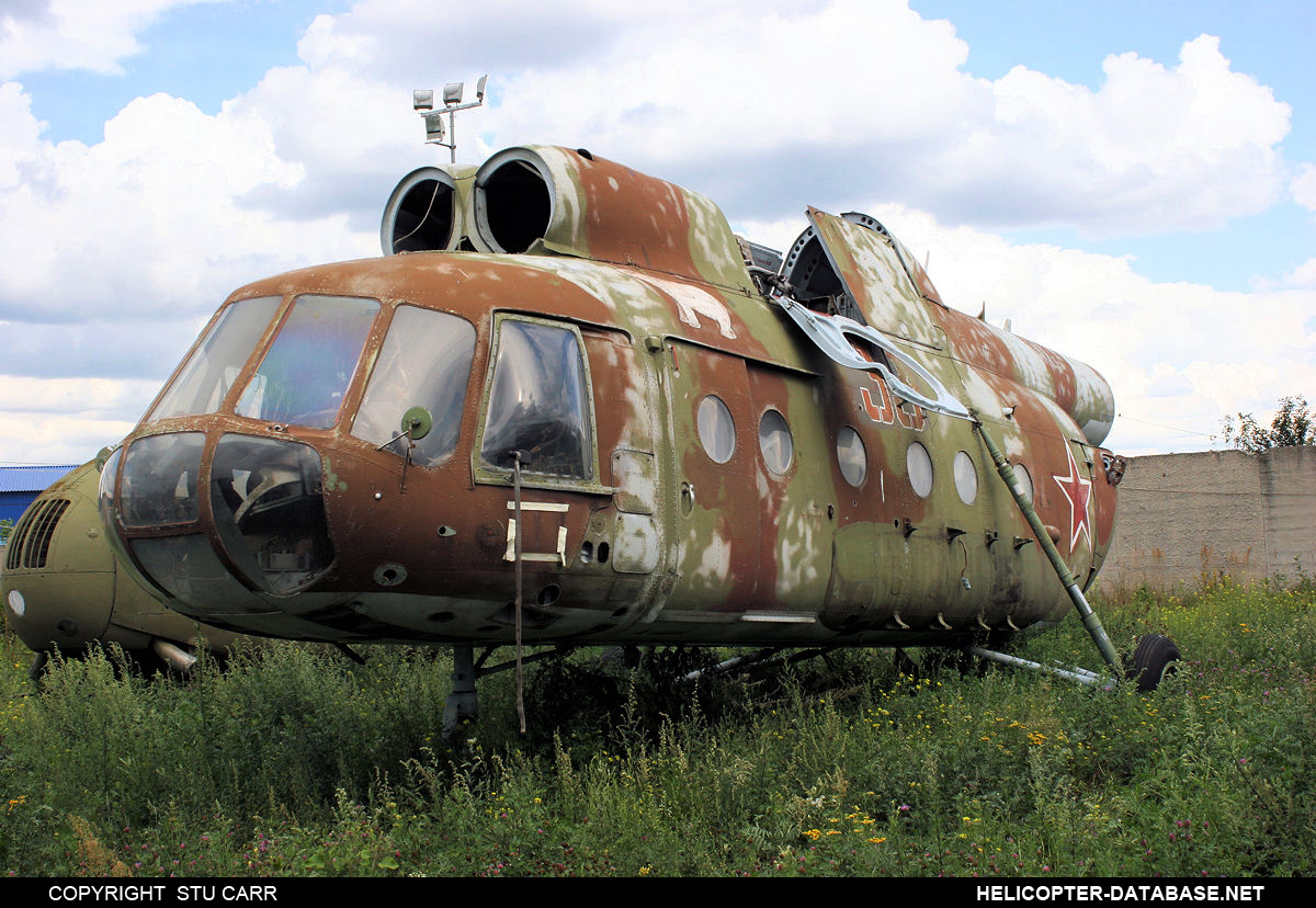 Mi-8IV   33 red