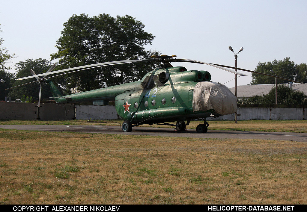 Mi-8TP   42 blue