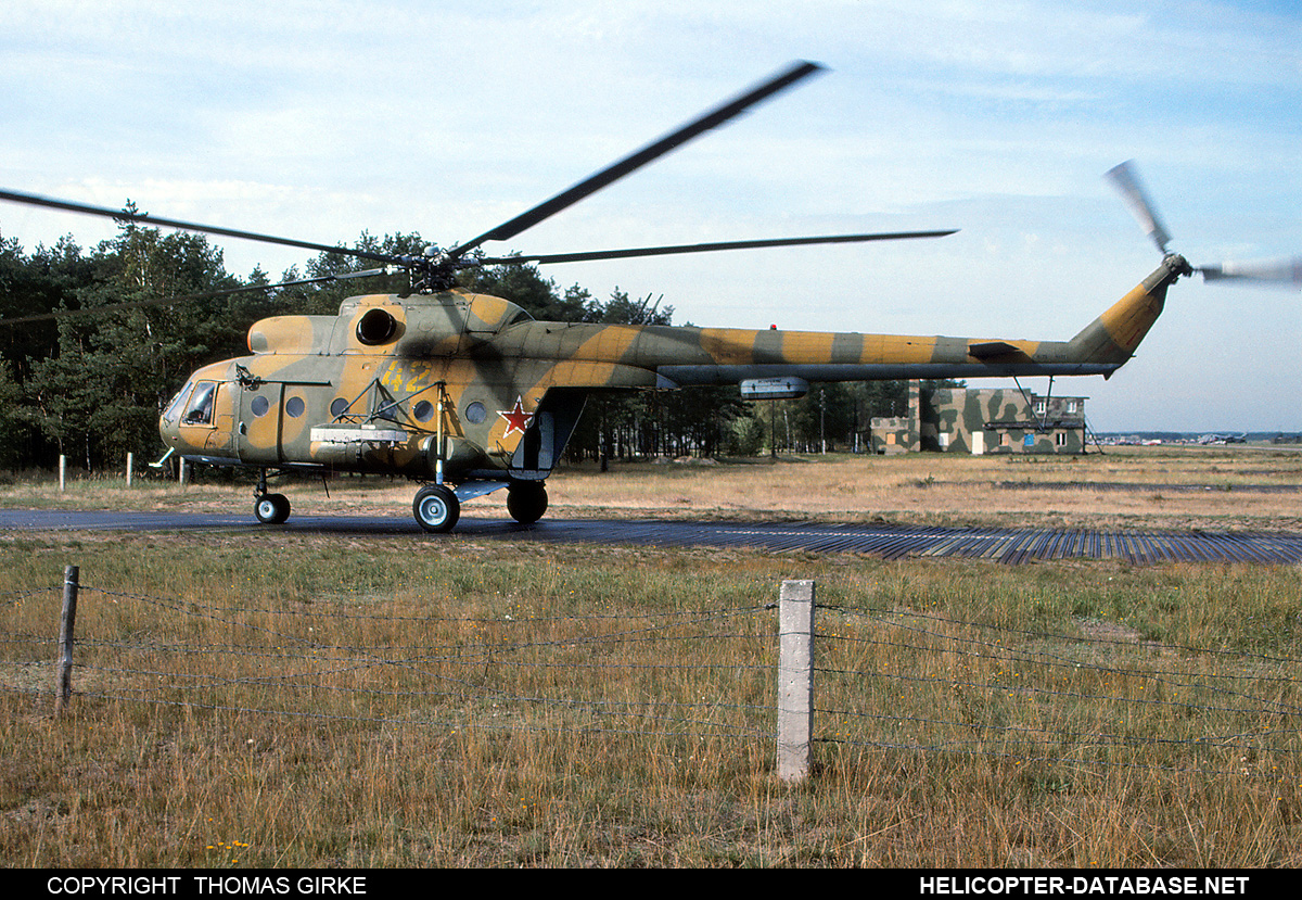 Mi-8T   42 yellow