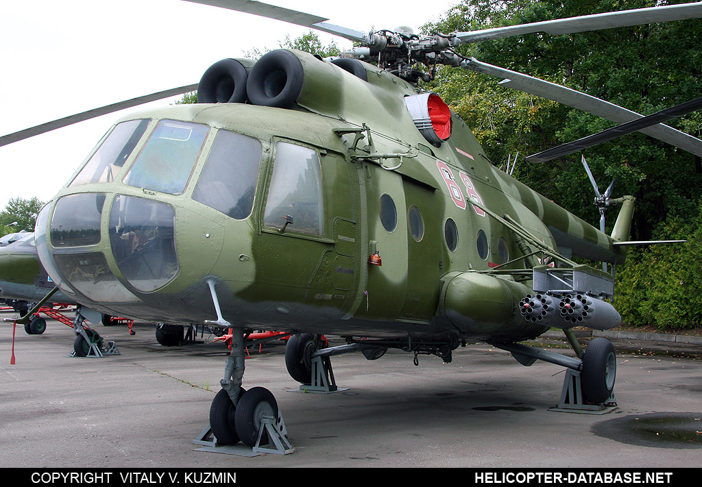 Mi-8AT   68 red