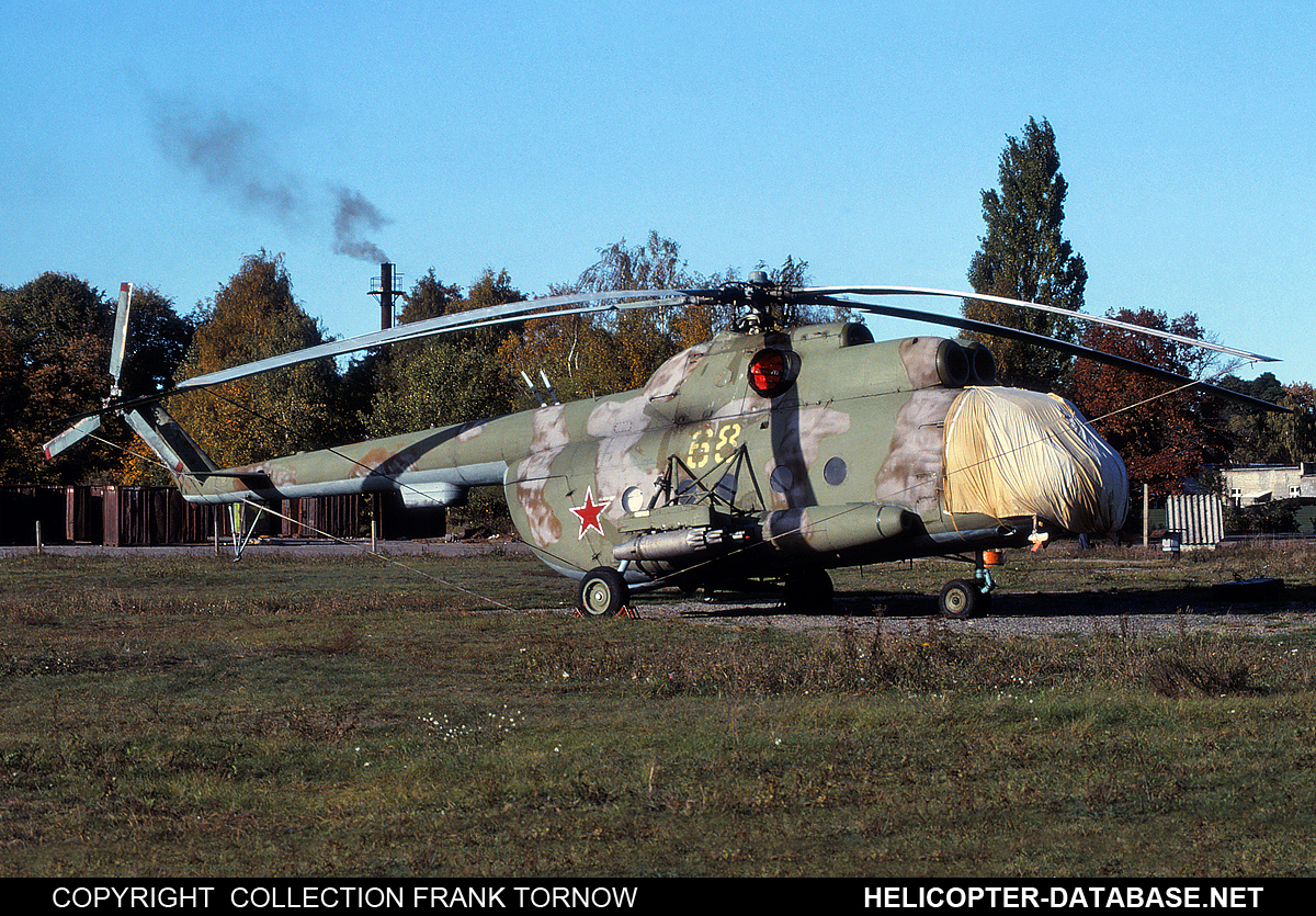 Mi-8T   68 yellow