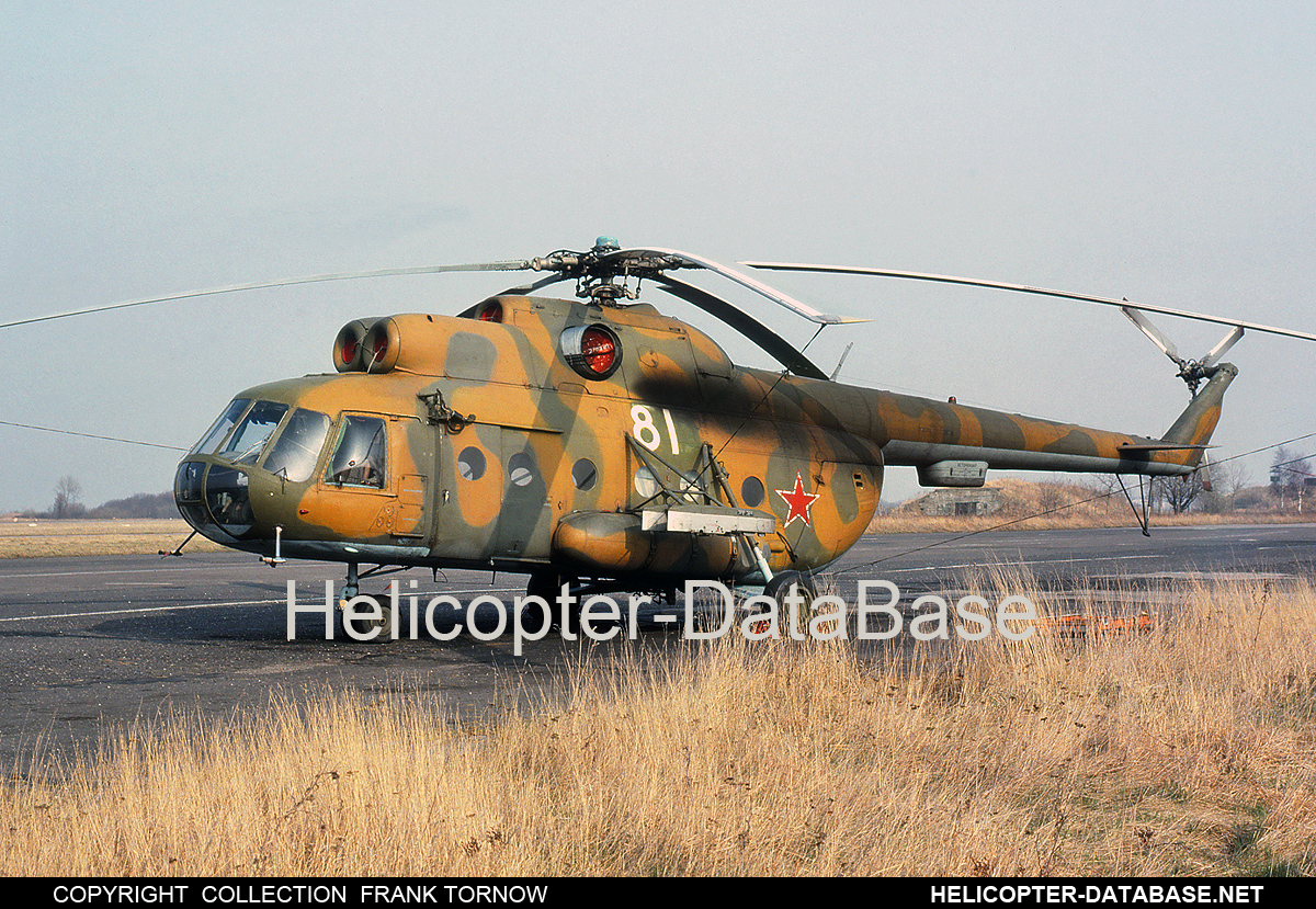 Mi-8AT   81 white