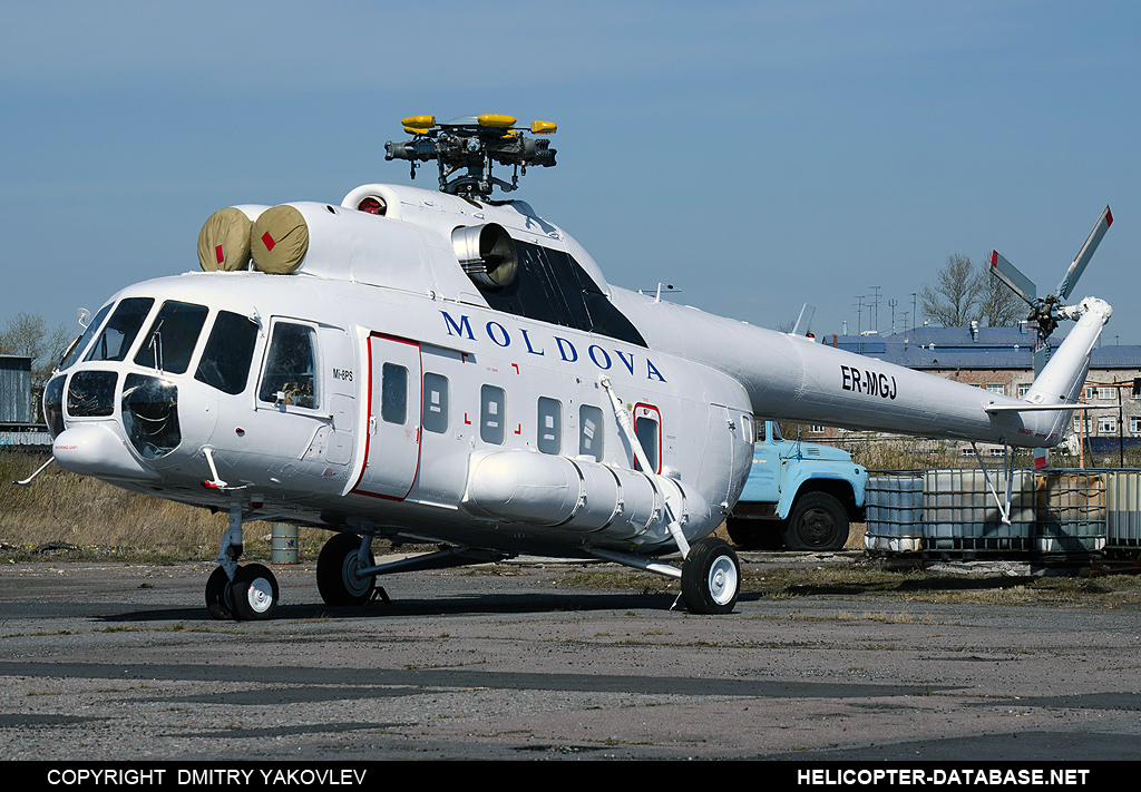 Mi-8PS   ER-MGJ