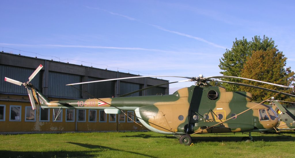 Mi-8T   10430