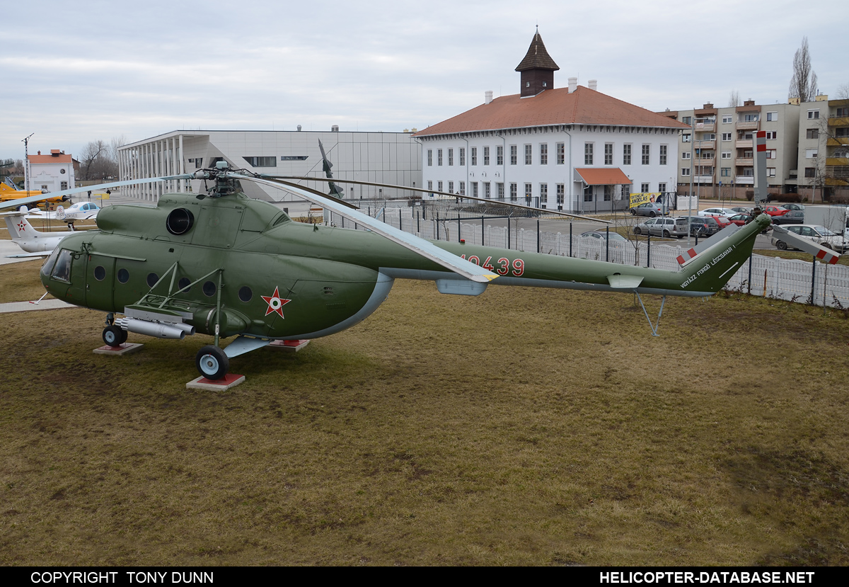 Mi-8T   10439