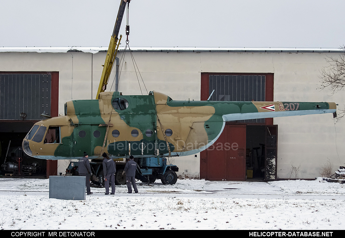 Mi-8T   6207